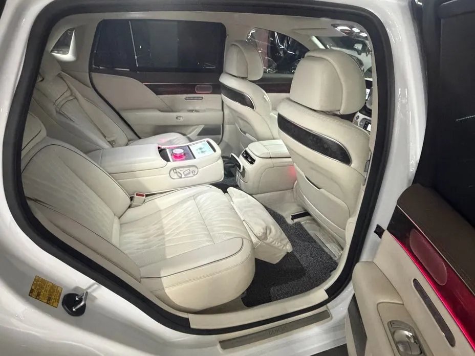 Genesis G90 2023