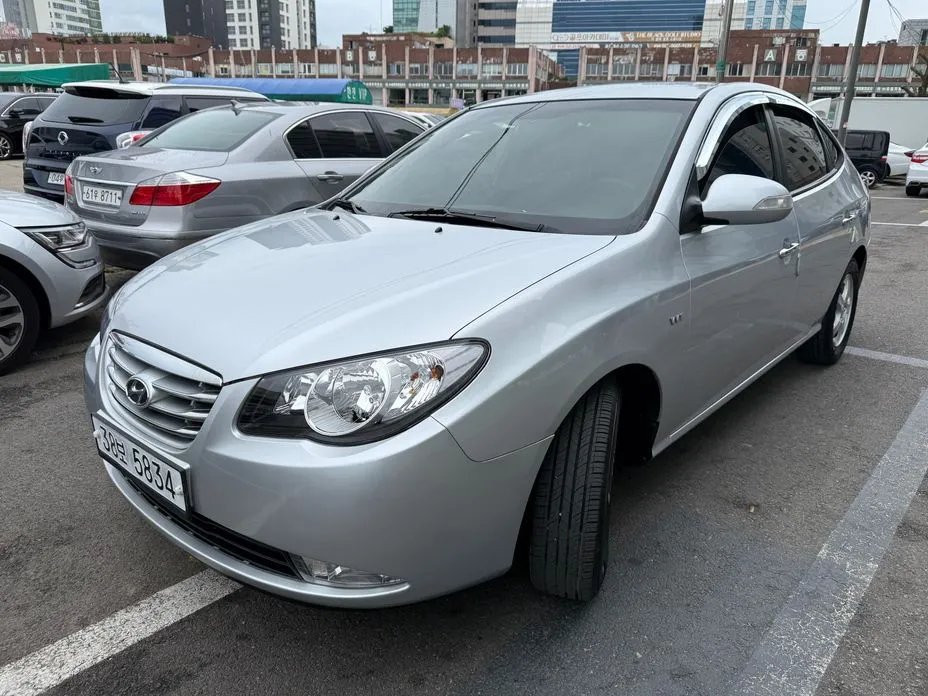 Hyundai AVANTE 2010