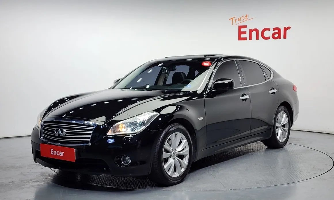 Infiniti M 2011