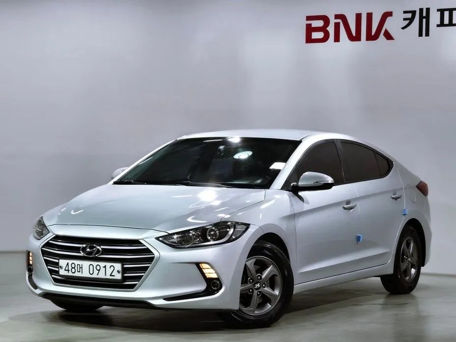 Hyundai AVANTE 2016