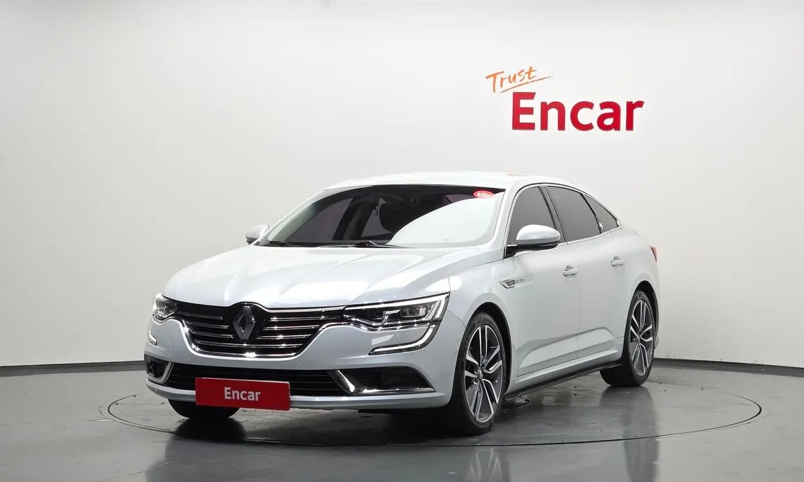 Renault SM6 2016