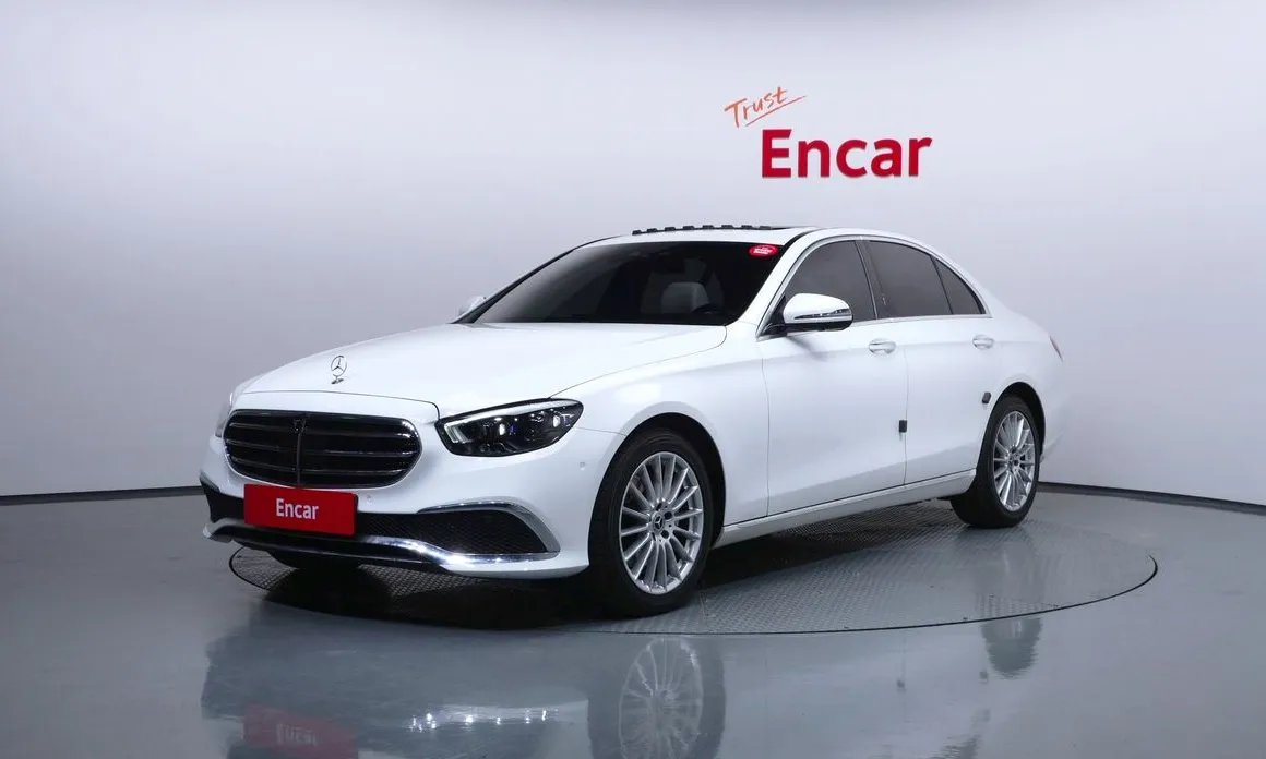 Mercedes-Benz E-Class 2022
