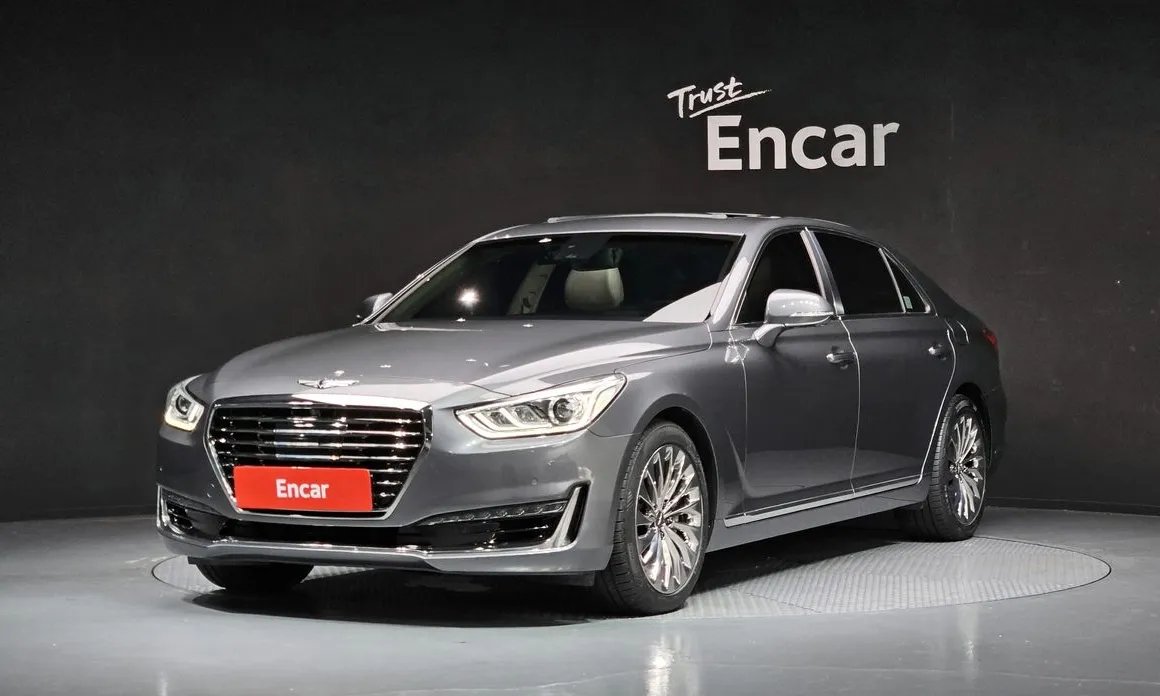 Genesis EQ900 2017