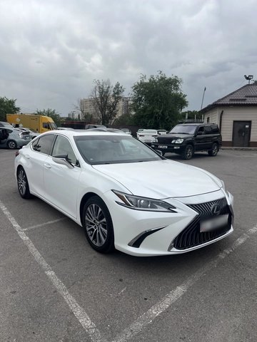 Lexus ES VII 2019