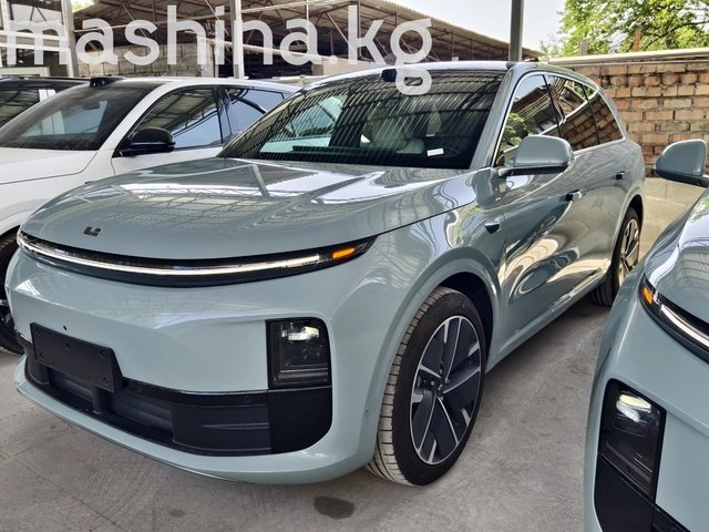 Li Auto L6 2025