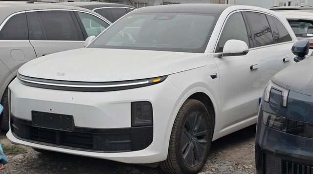 Li Auto L6 2024
