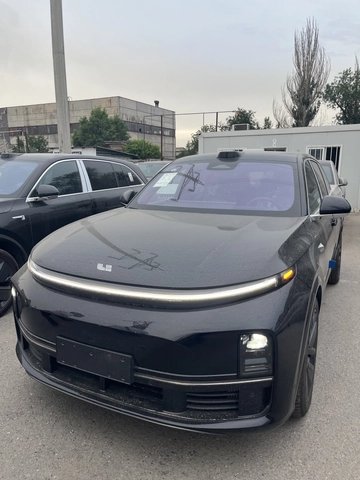 Li Auto L7 2025
