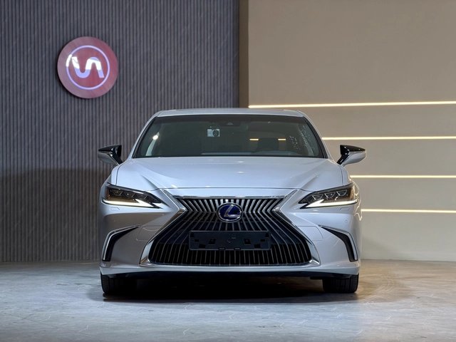 Lexus ES VII 2020