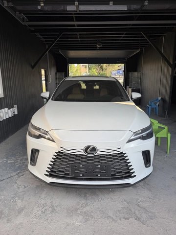 Lexus RX V 2025