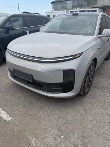 Li Auto L6 2025