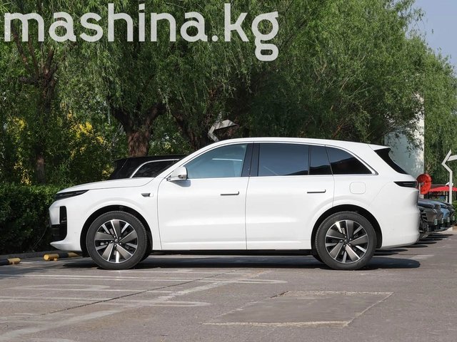Li Auto L6 2026