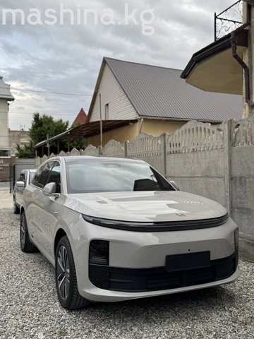 Li Auto L6 2024