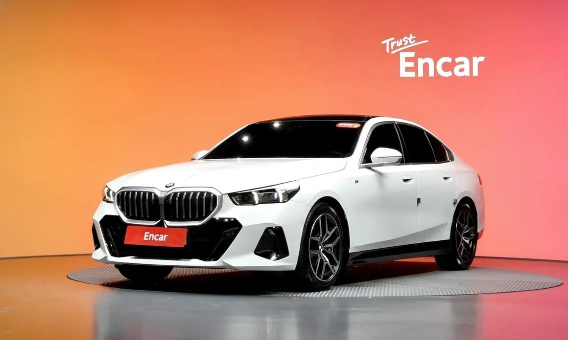 BMW 5-Series 2024