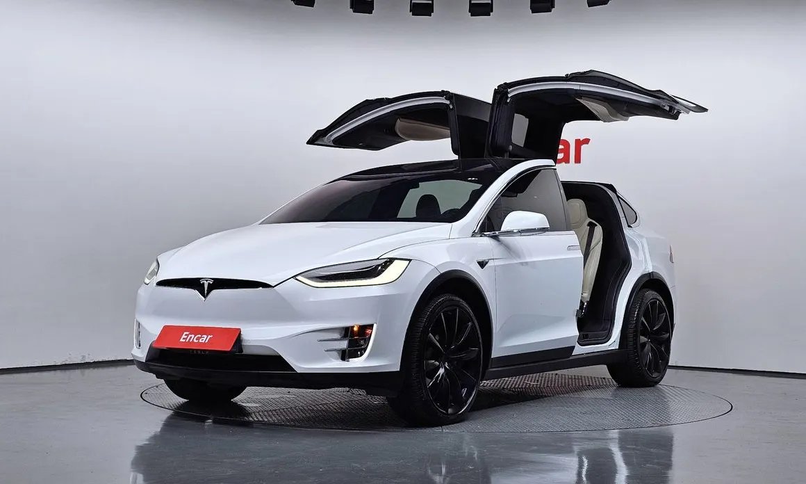 Tesla Model X 2020