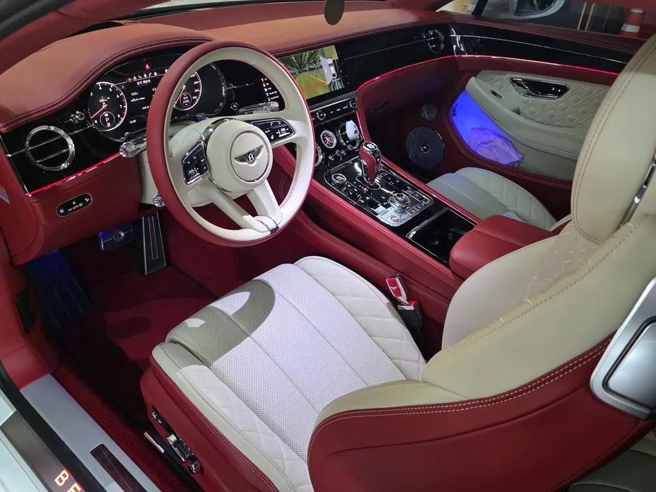 Bentley Continental 2021