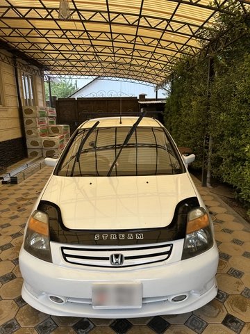 Honda Stream I 2001