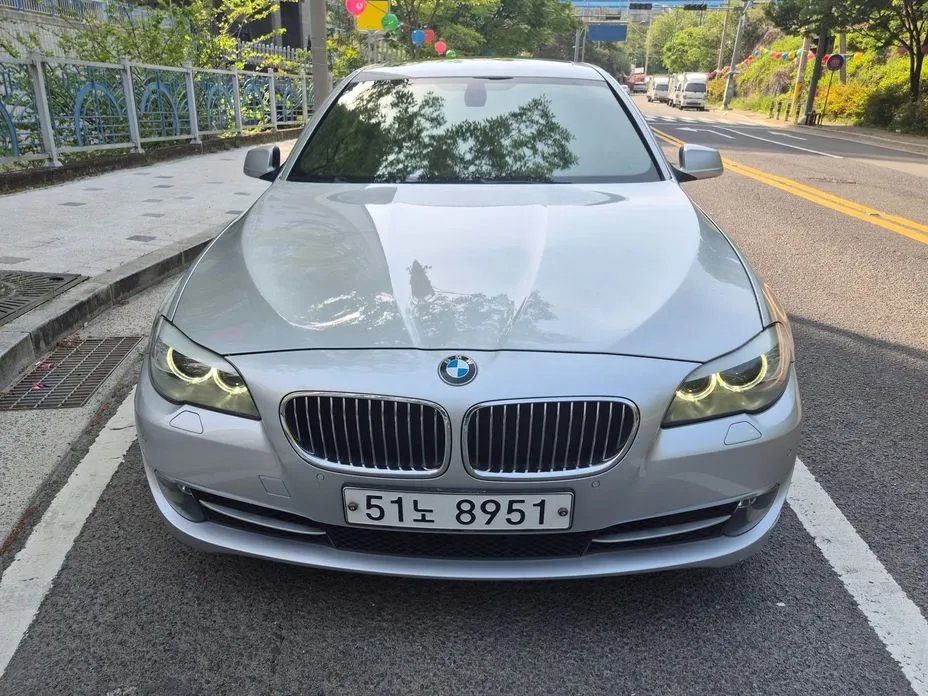 BMW 5-Series 2011