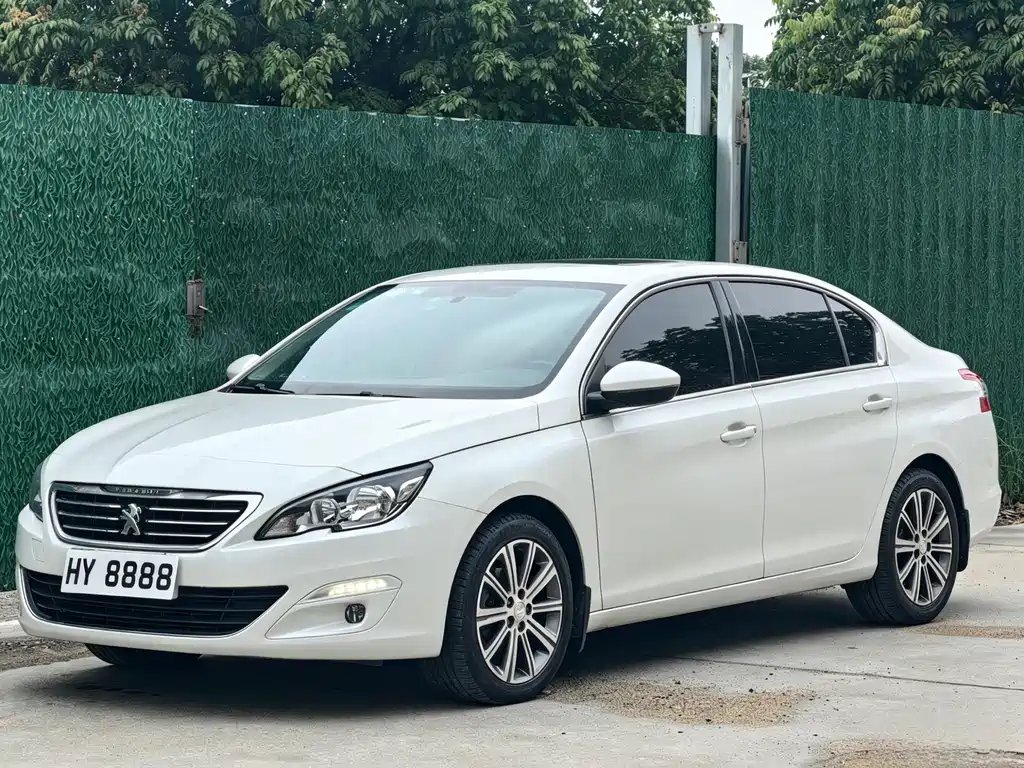 Peugeot 408 2016