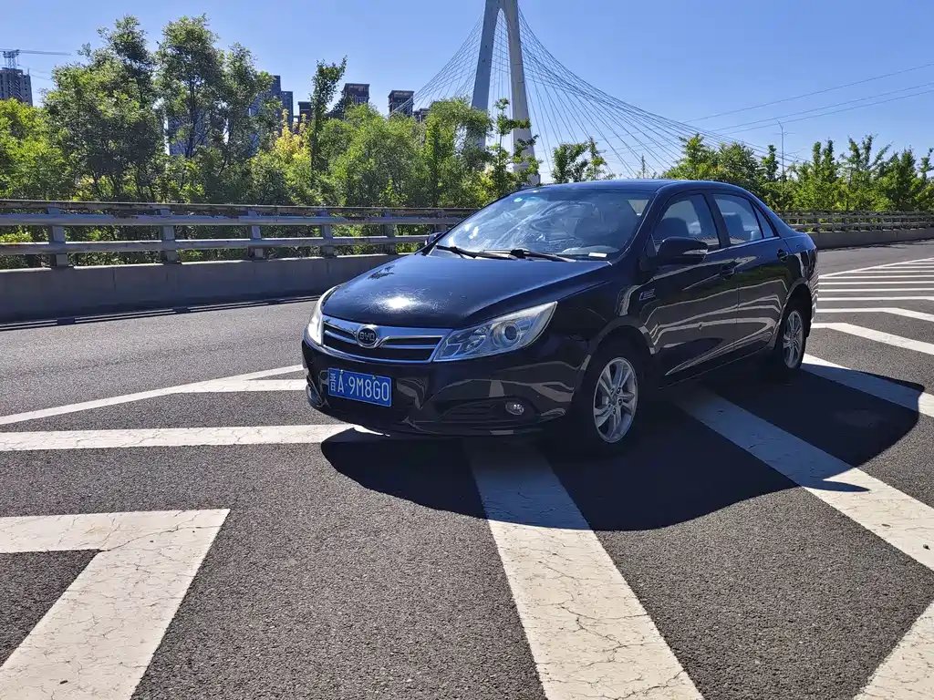 BYD Surui 2015