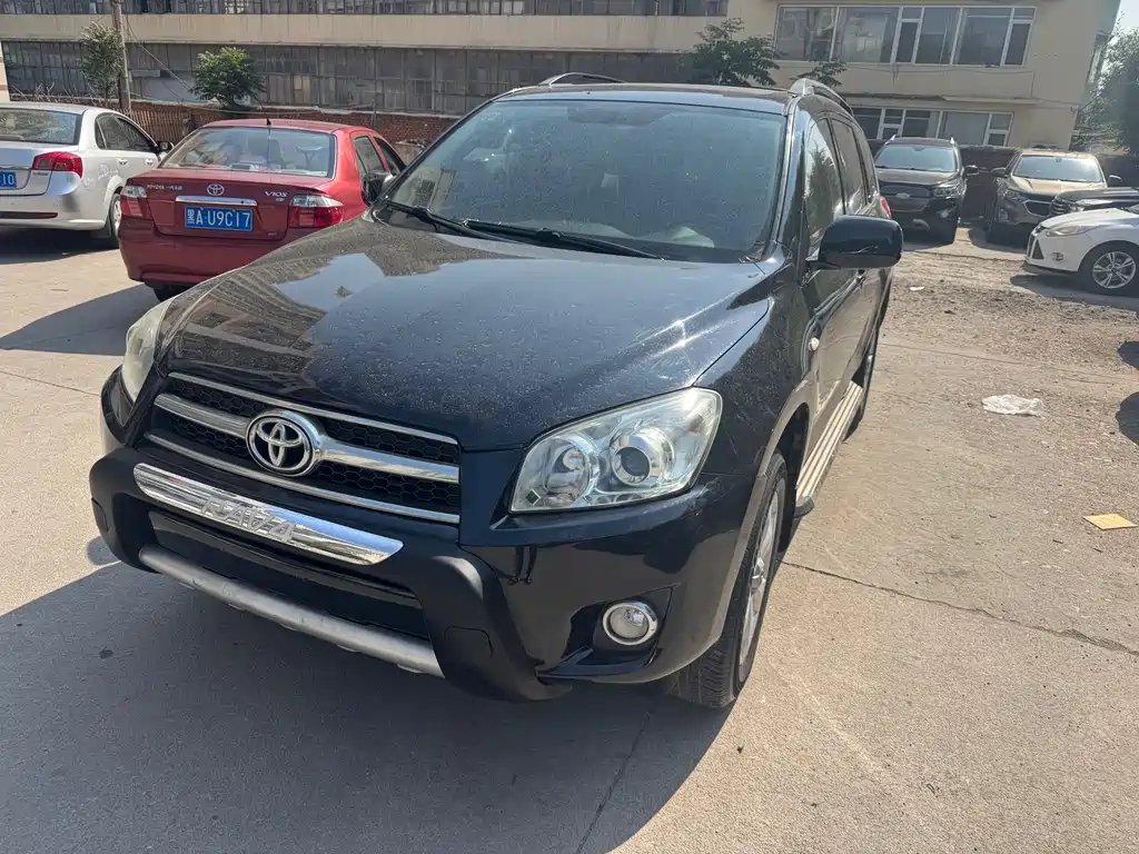 Toyota RAV4 2011