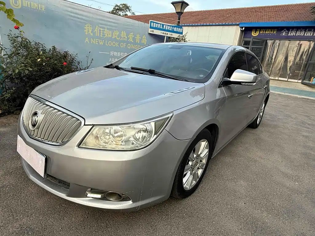 Buick LaCrosse 2012