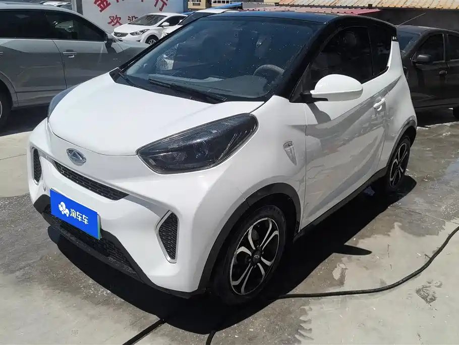 CheryQQ Little Ant 2019