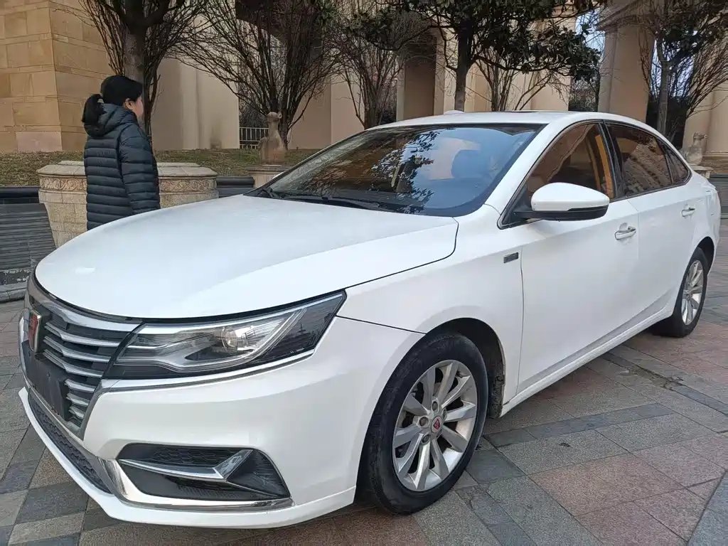 Roewe i6 New Energy 2019