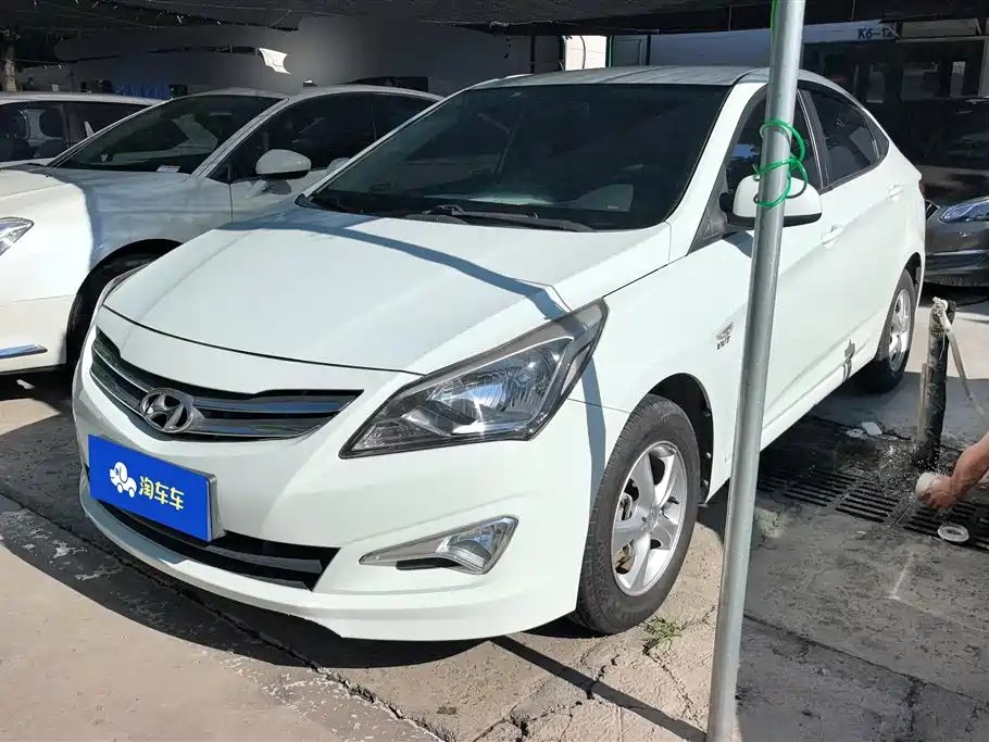 Hyundai Verna 2016