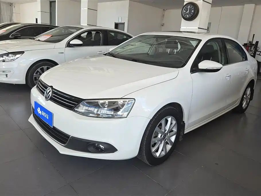 Volkswagen Sagitar 2013