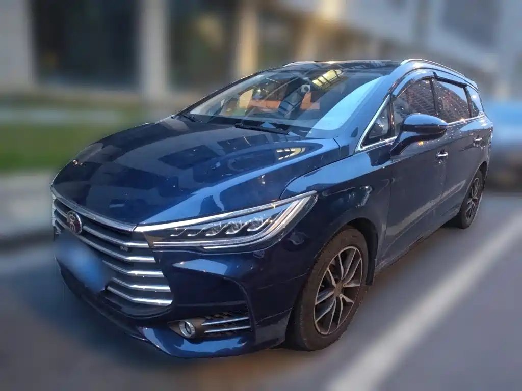 BYD MAX 2018
