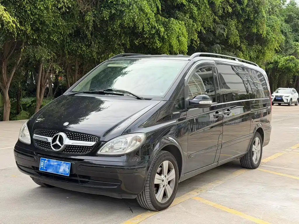 Mercedes-Benz Viano 2011