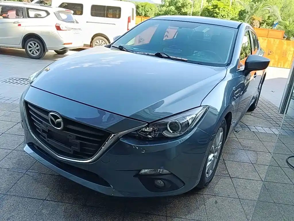 Mazda 3 Axela 2016