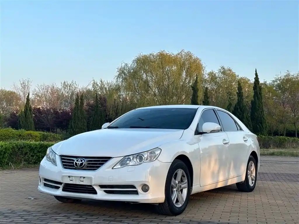 Toyota Reiz 2012