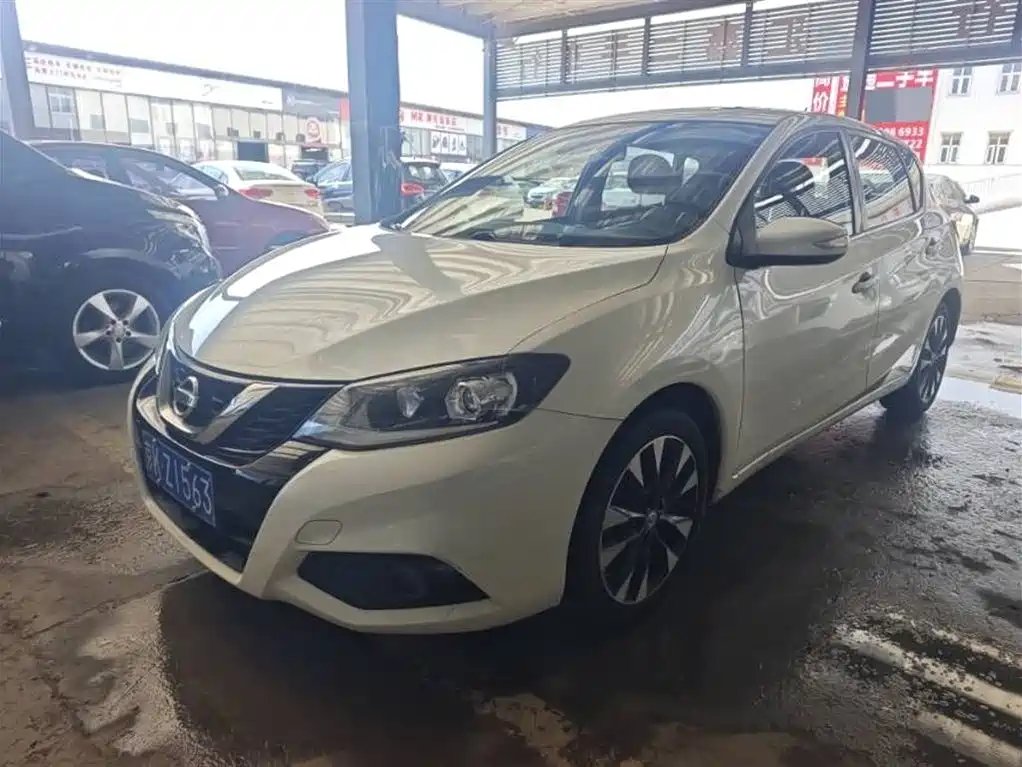 Nissan Tiida 2016