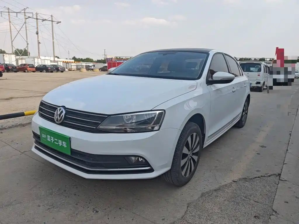 Volkswagen Sagitar 2018