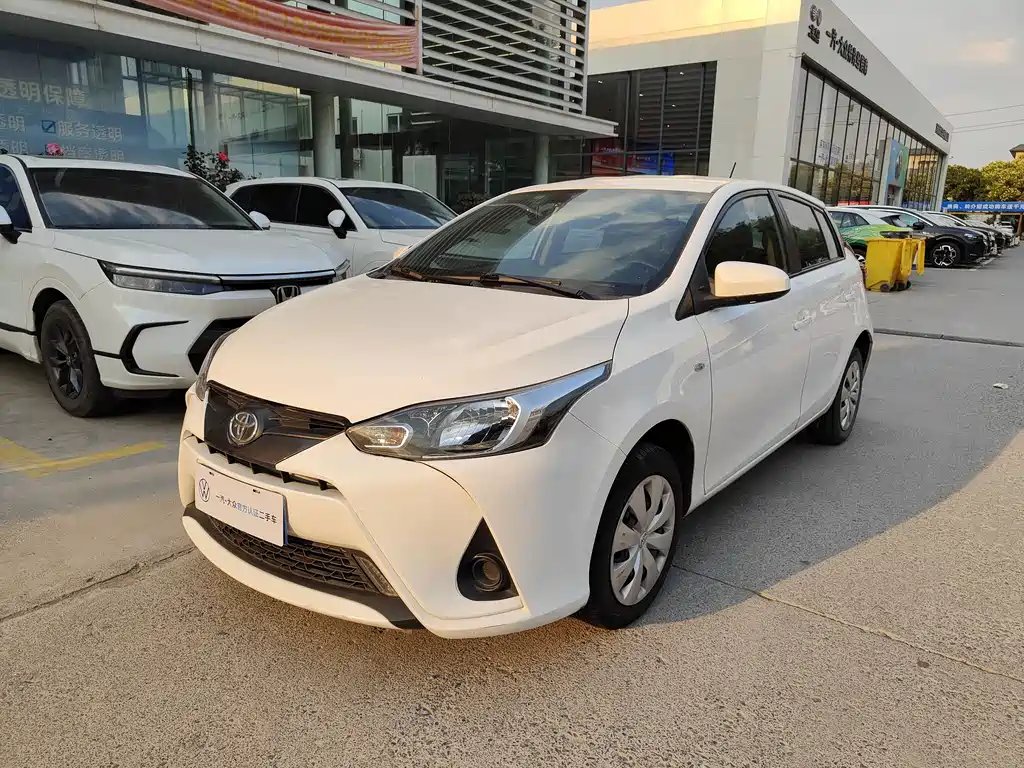 Toyota Yaris L 2019