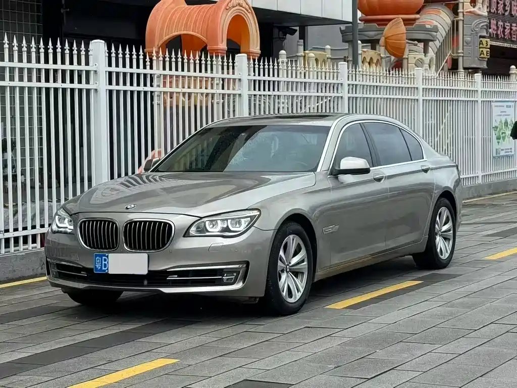 BMW 7 Series 2011