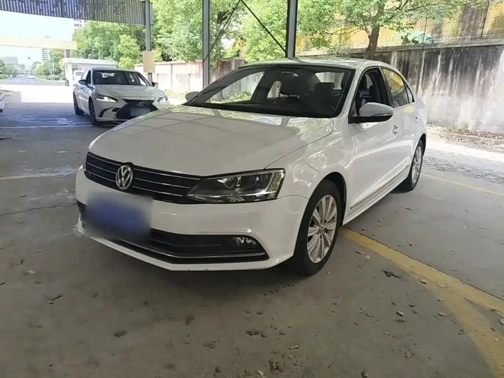 Volkswagen Sagitar 2016