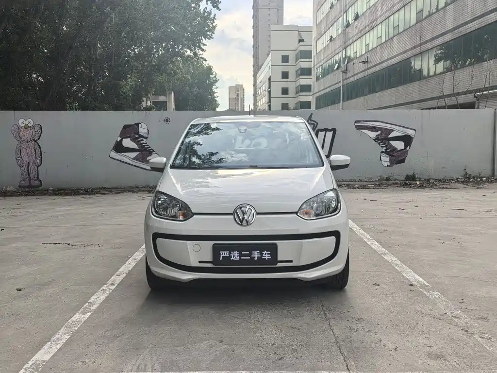 Volkswagen up! 2016