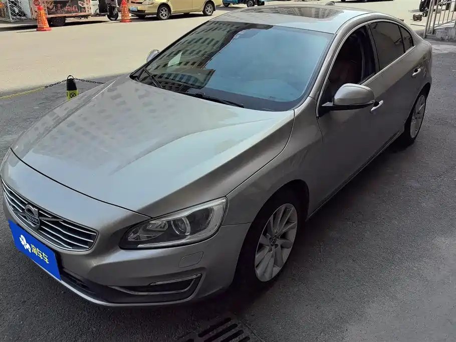 Volvo S60 2015