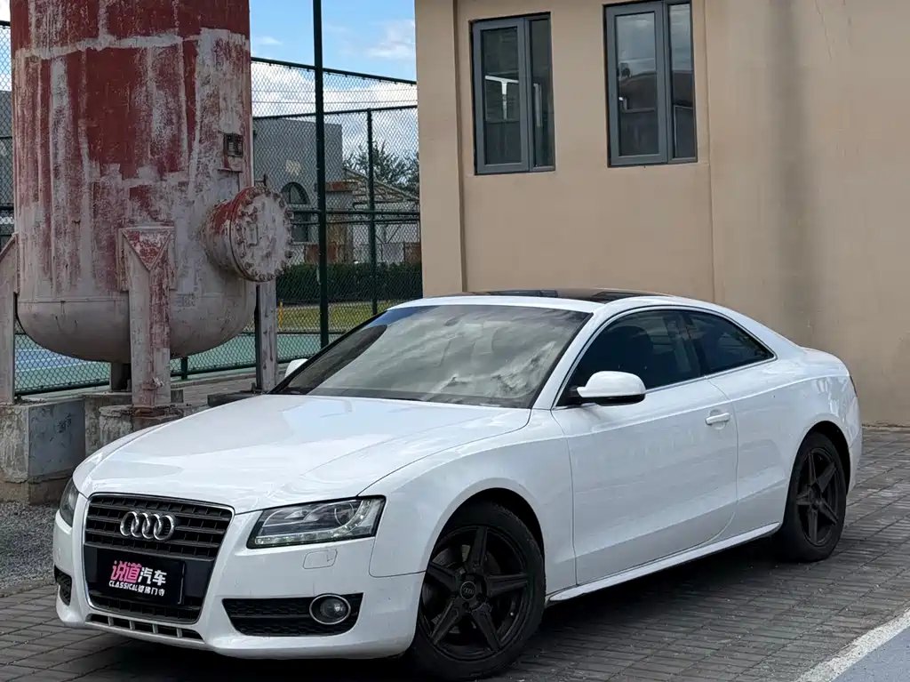 Audi A5 (Import) 2011
