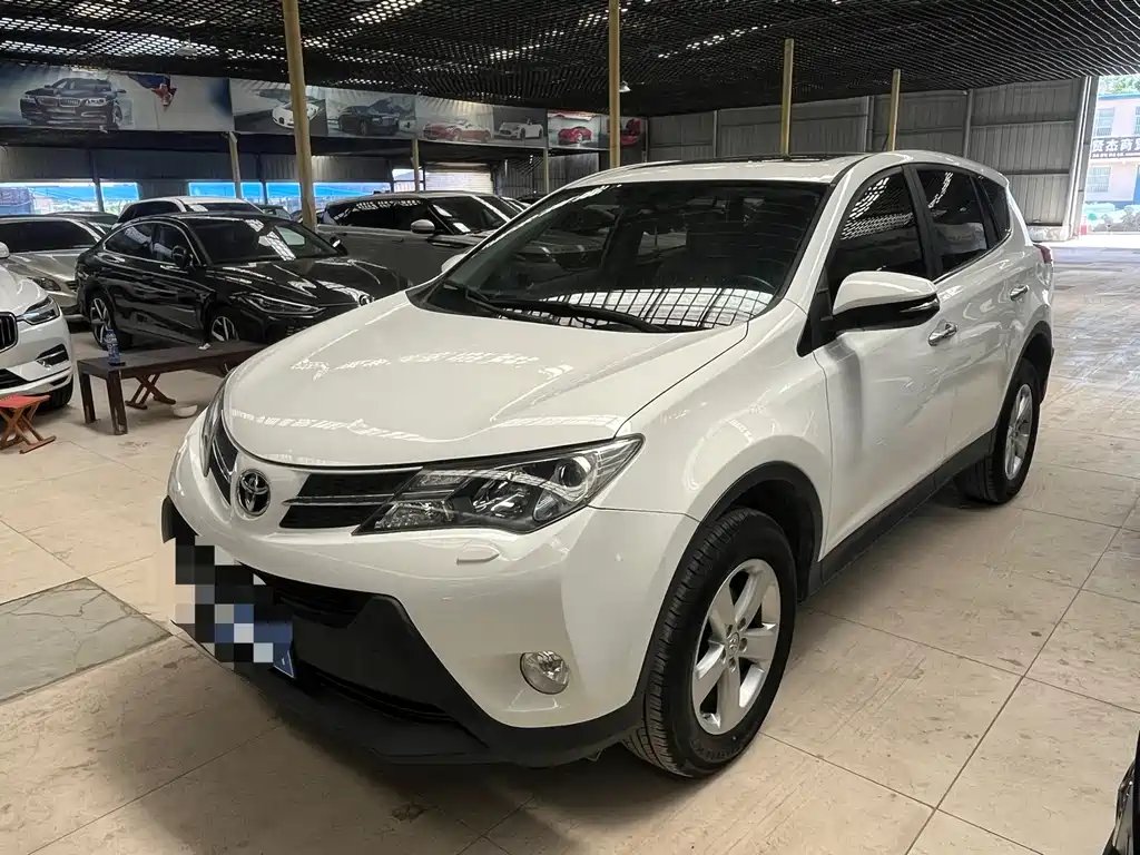 Toyota RAV4 2014