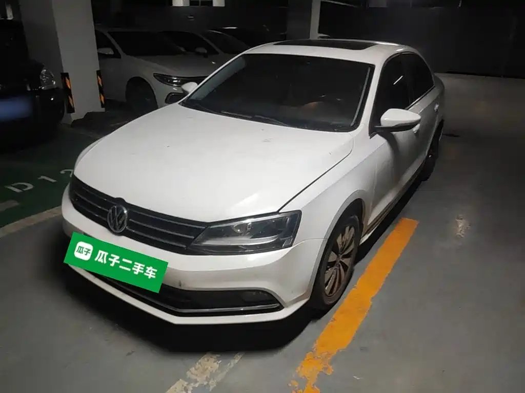 Volkswagen Sagitar 2017
