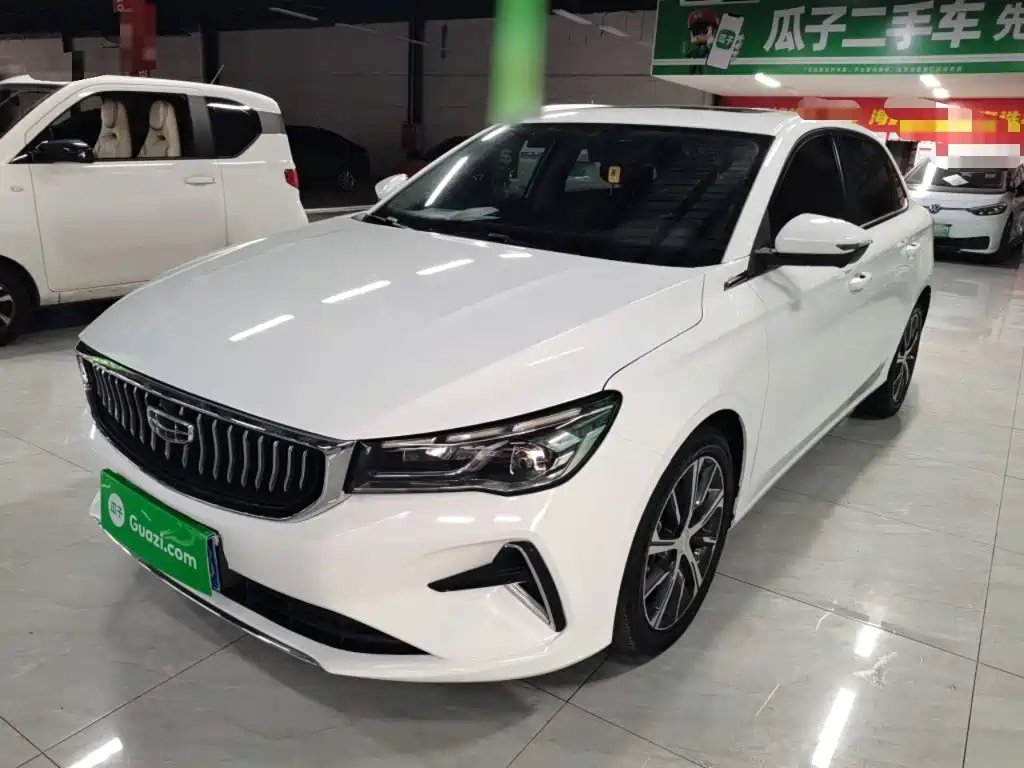 Geely Emgrand 2023