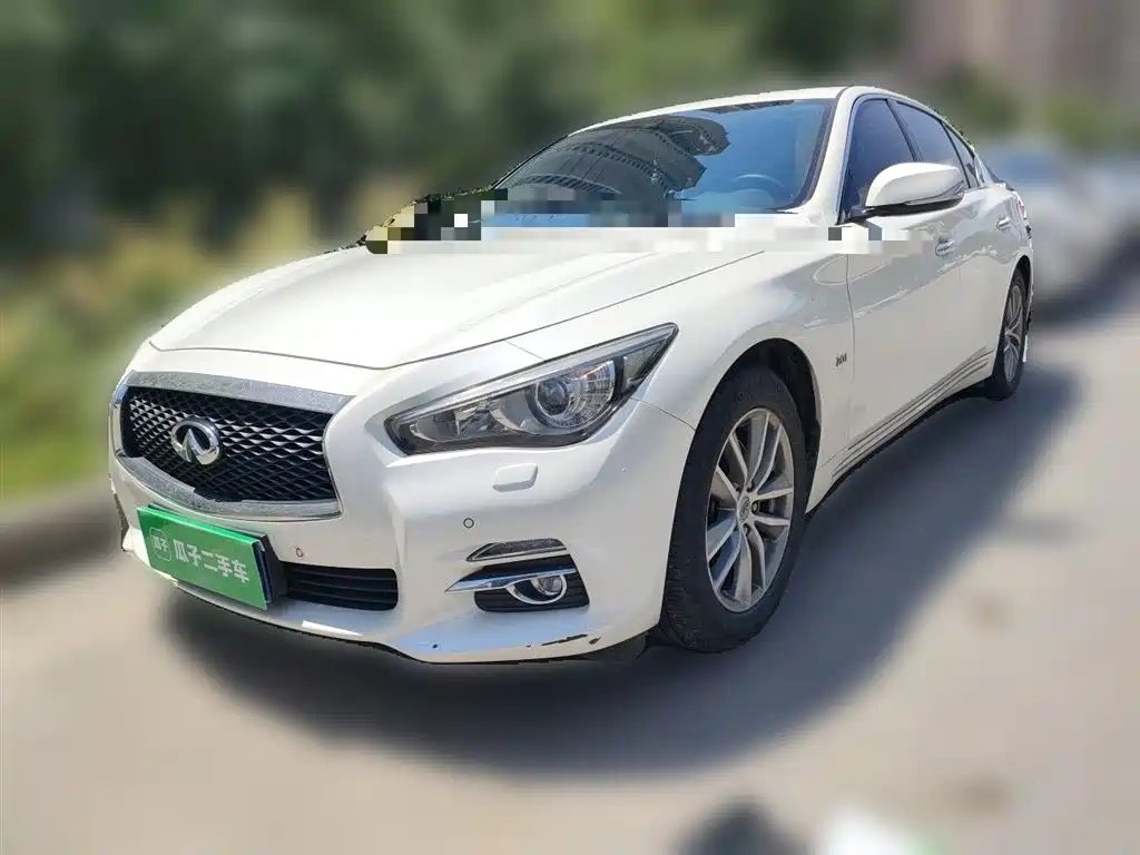 Infiniti Q50L 2015