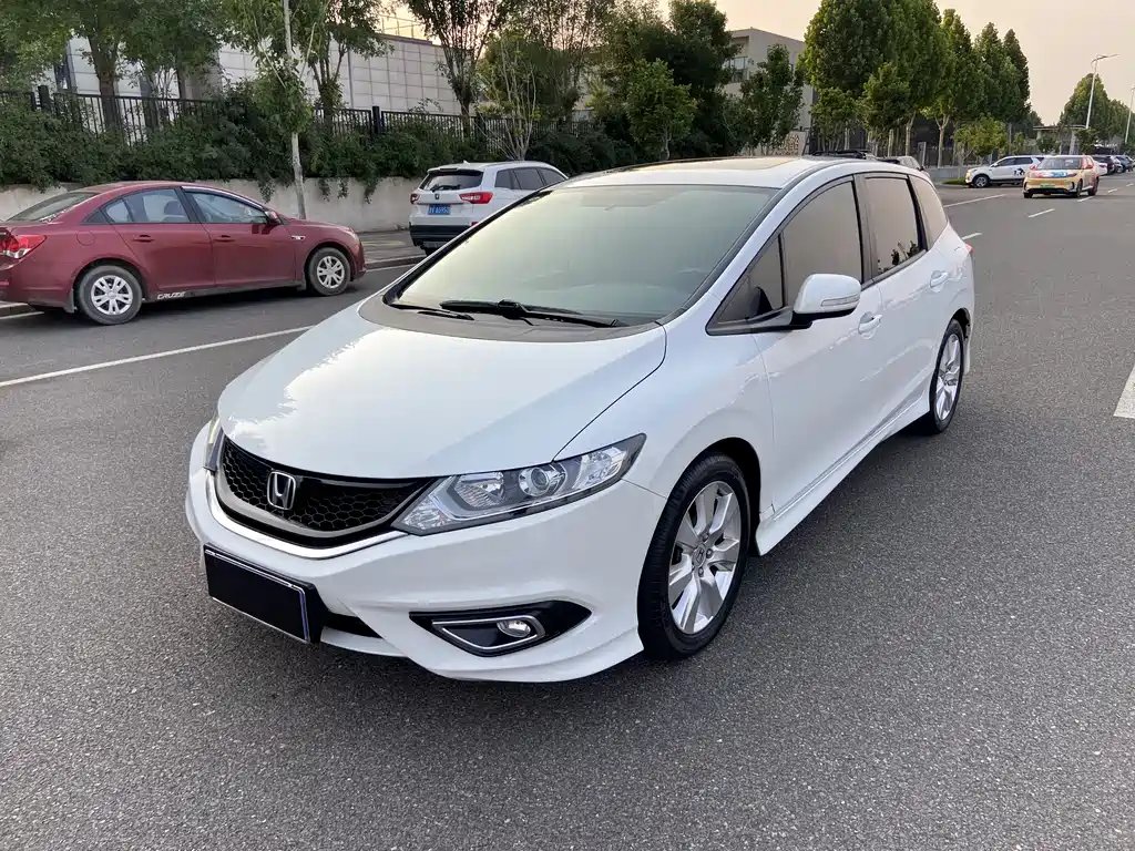 Honda Jade 2016