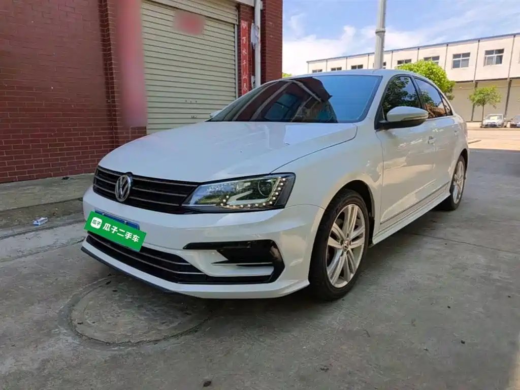 Volkswagen Sagitar 2018