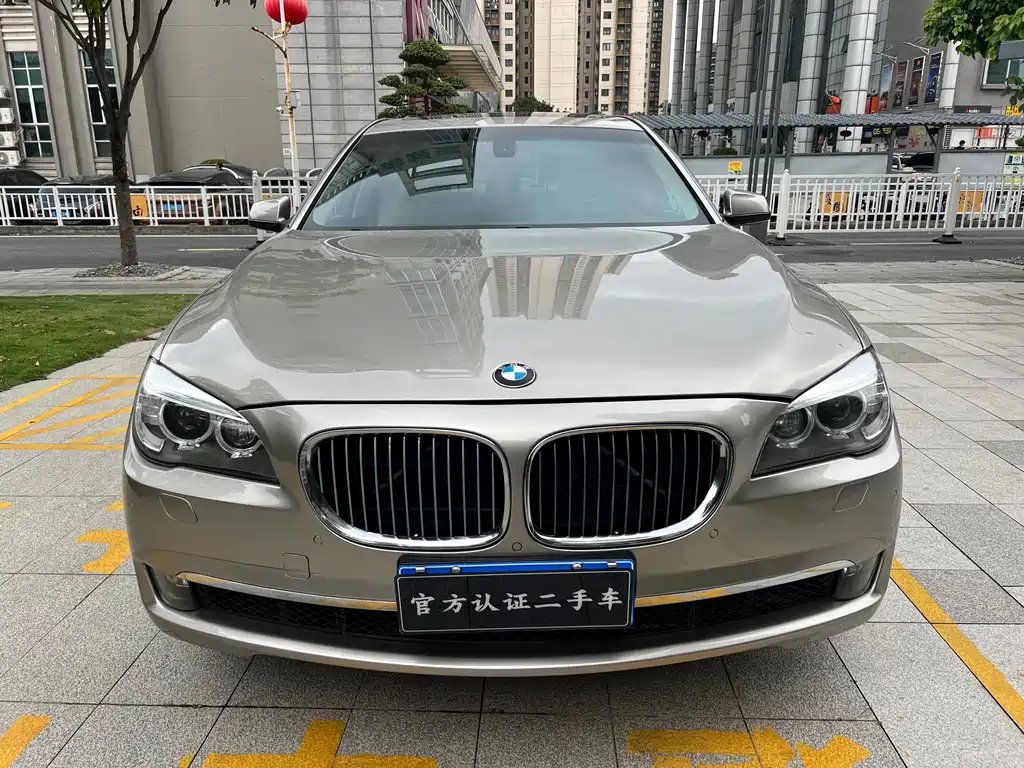 BMW 7 Series 2011
