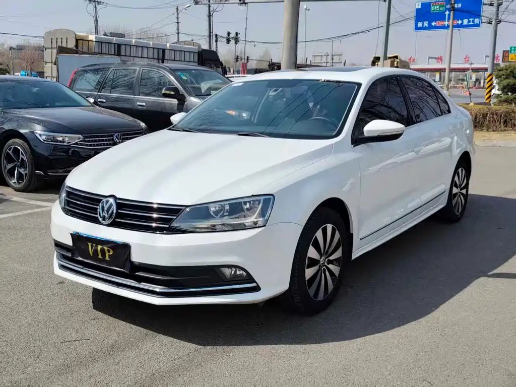 Volkswagen Sagitar 2017