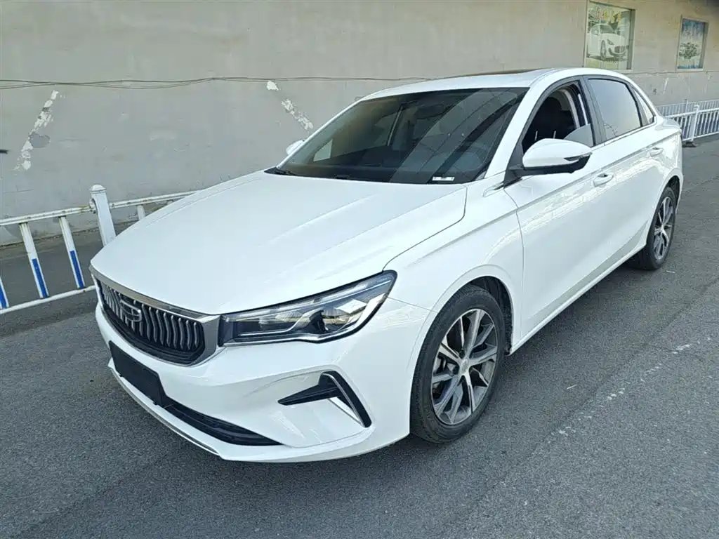 Geely Emgrand 2024